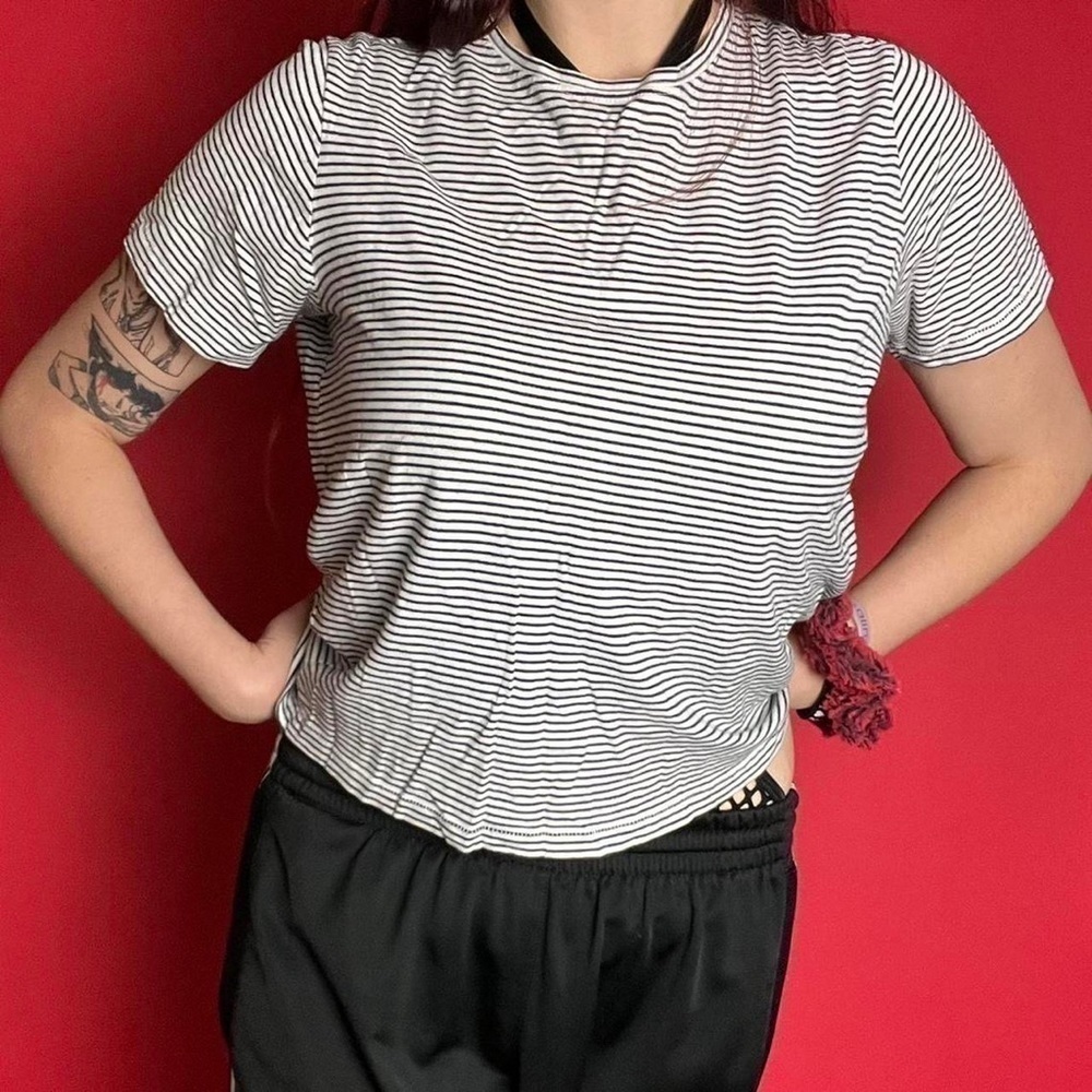 Loose striped tee shirt 🤍🖤​​​​​​​​​​​​​​​​​​​​​​​